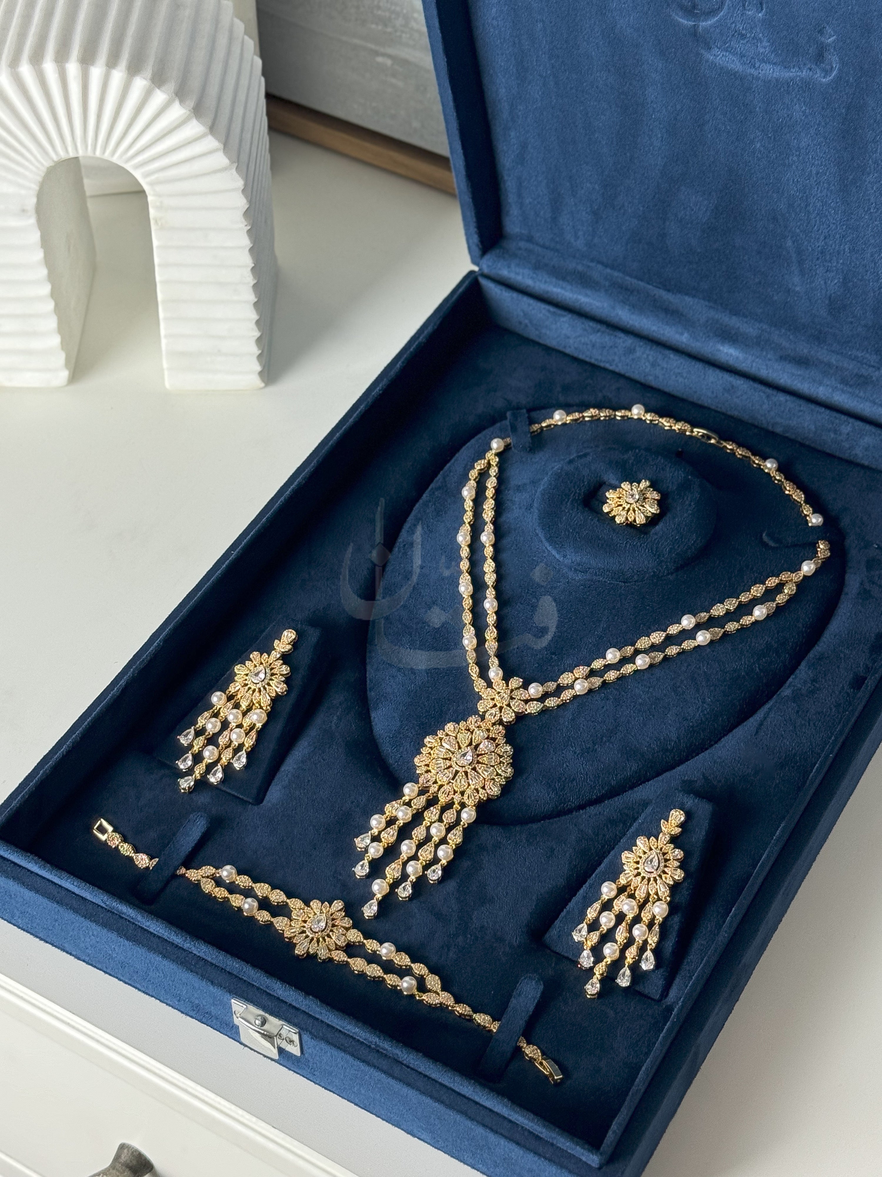 Mariam gold set