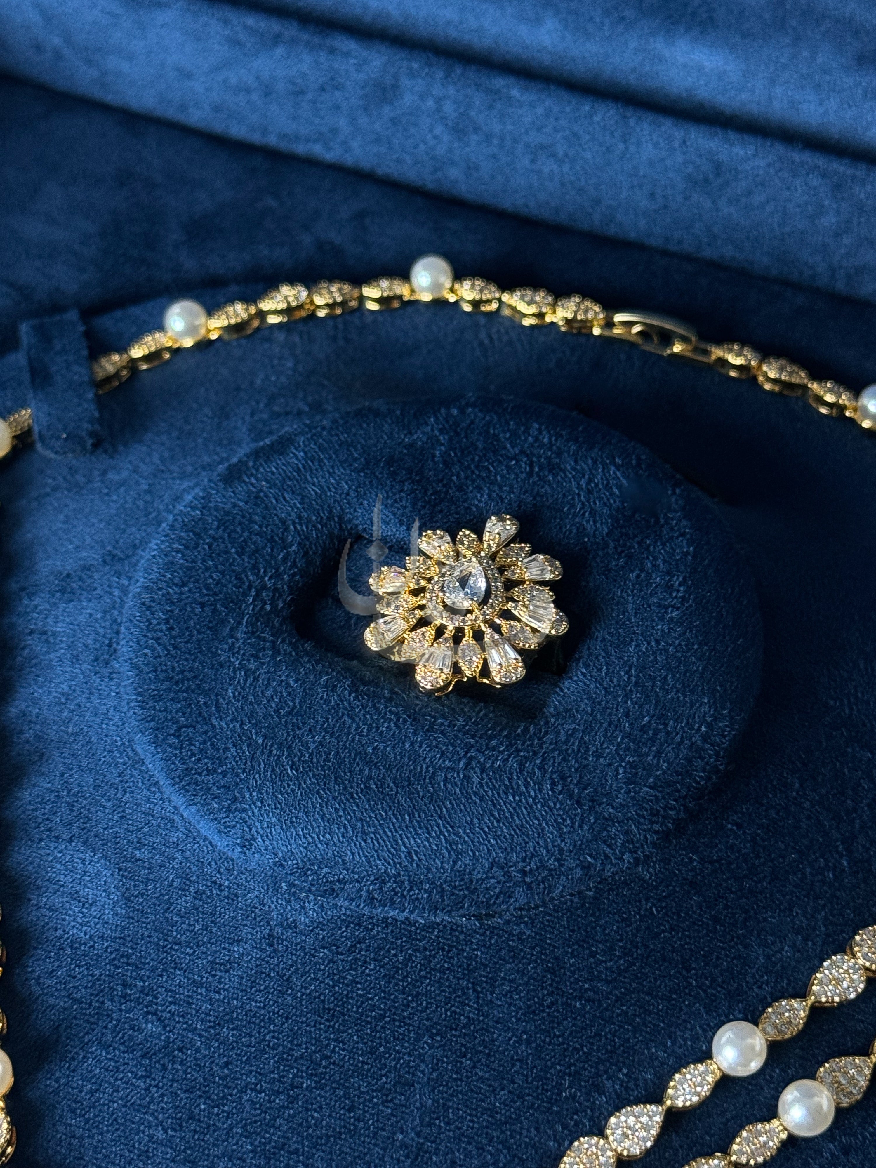 Mariam gold set