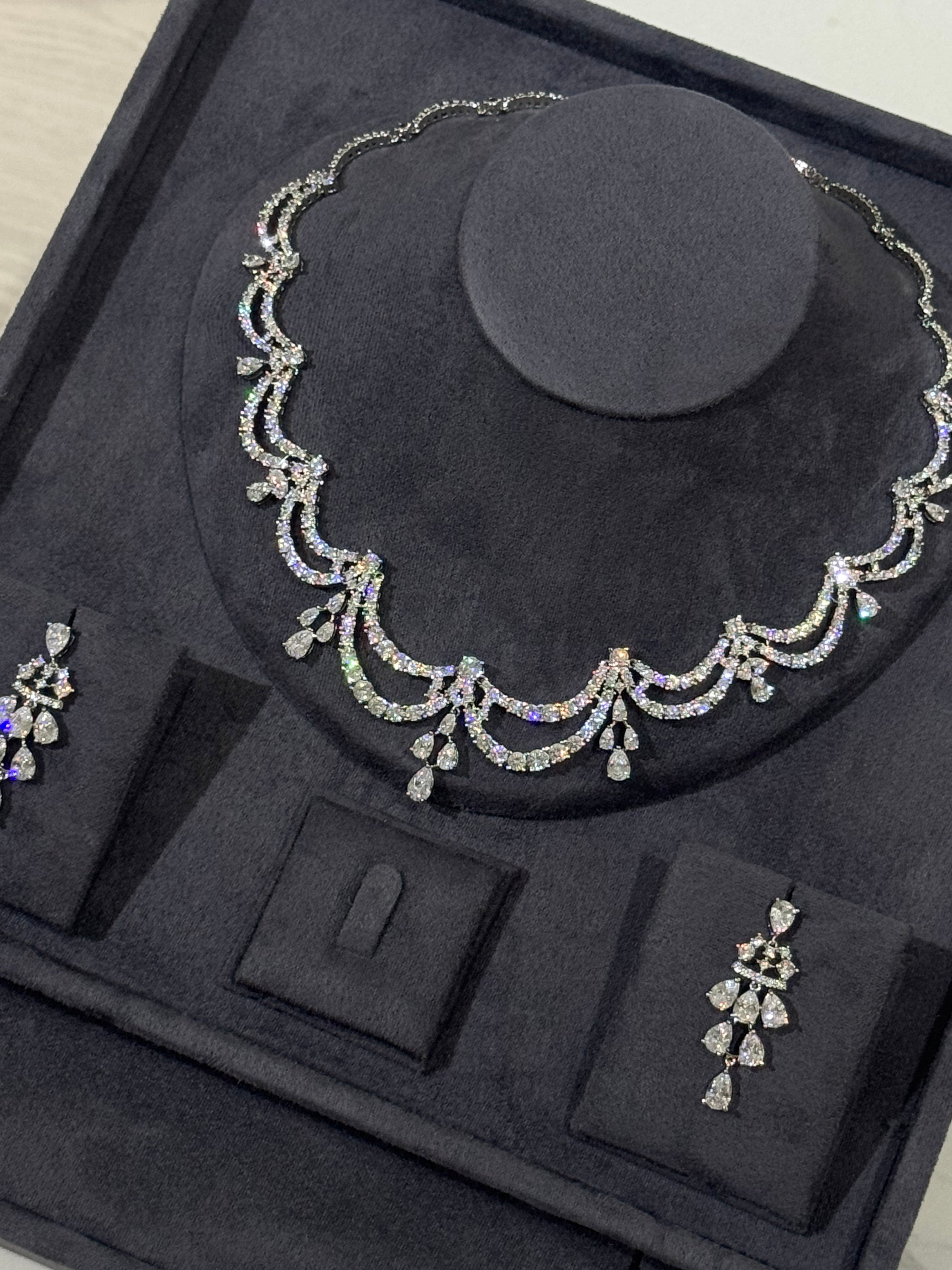Amwaj set