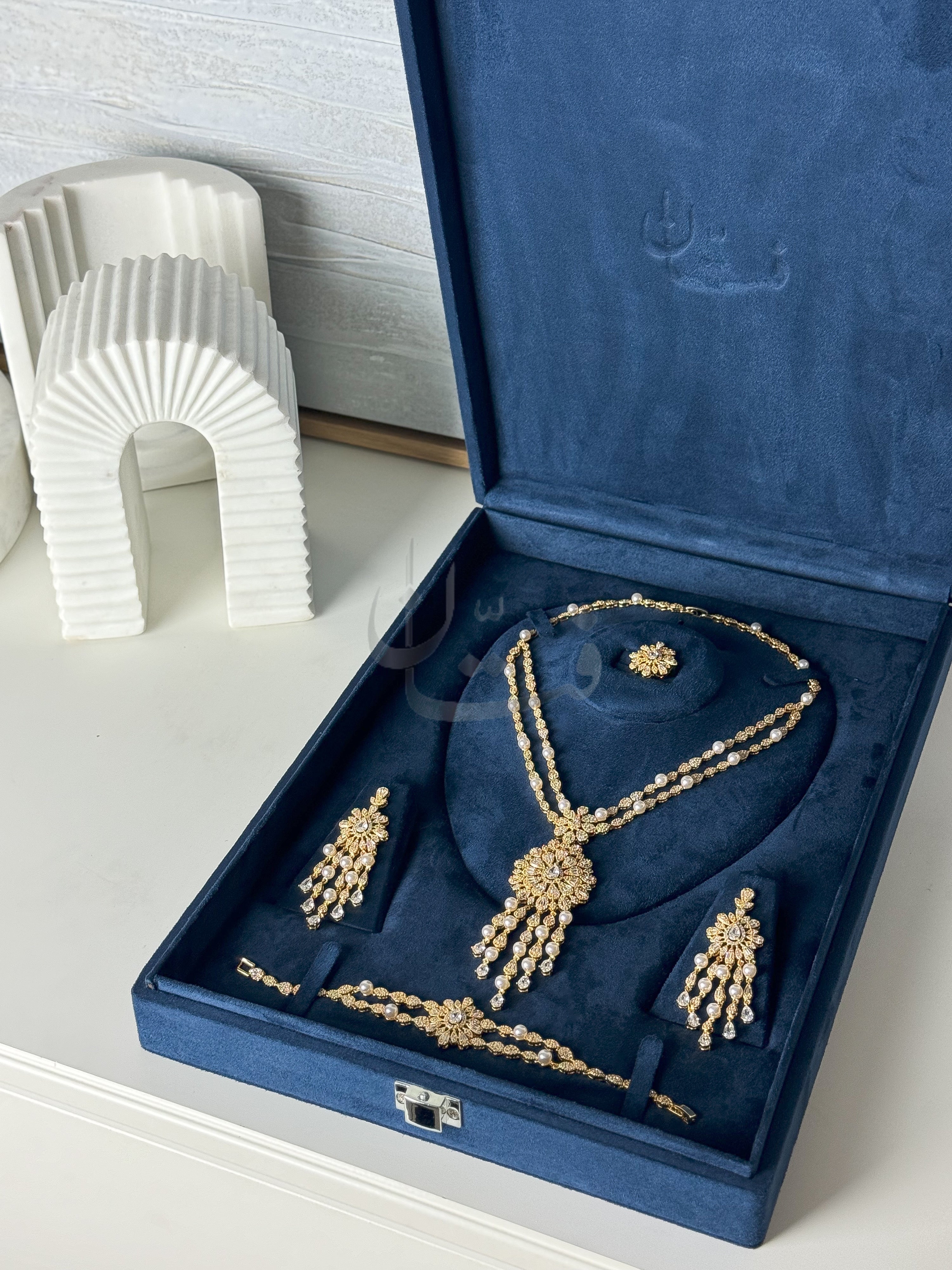Mariam gold set