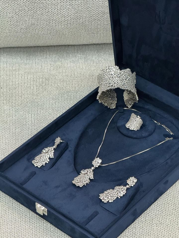 Nada silver set