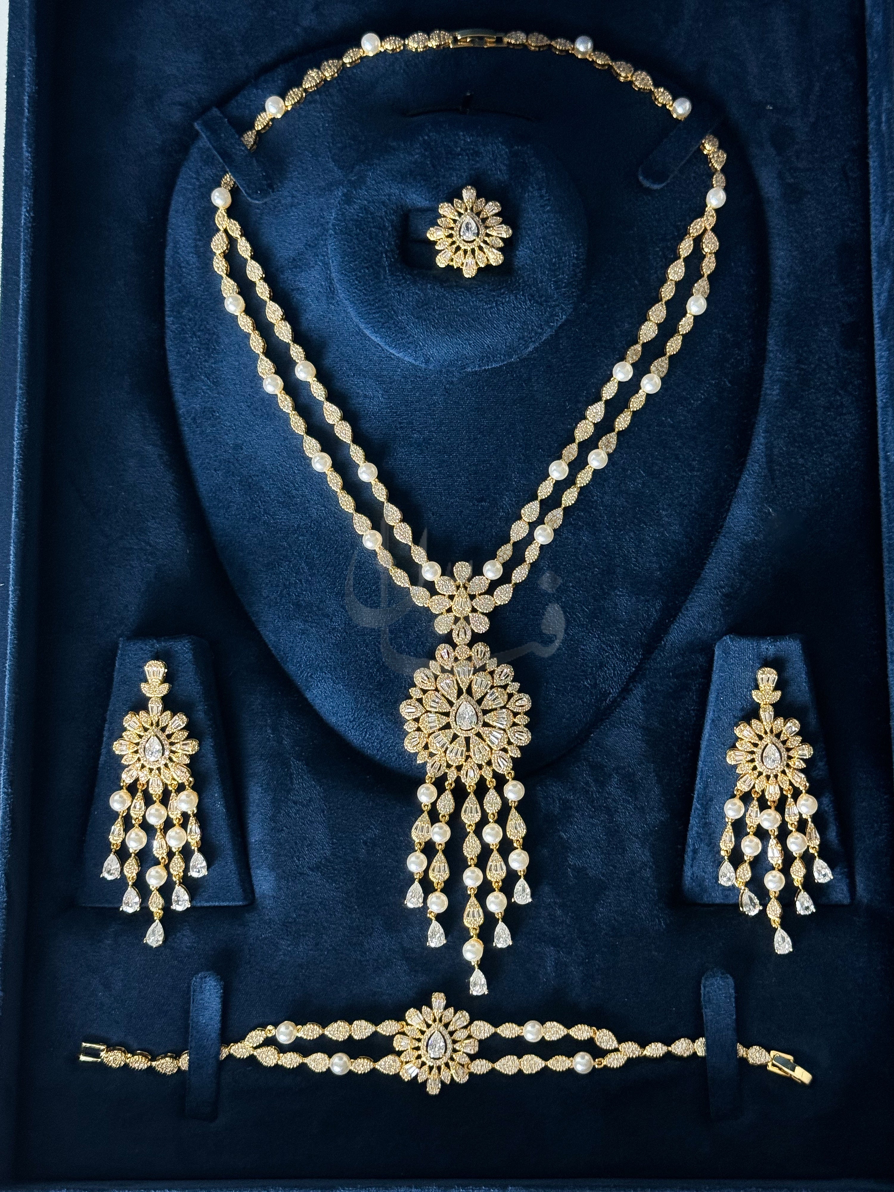 Mariam gold set
