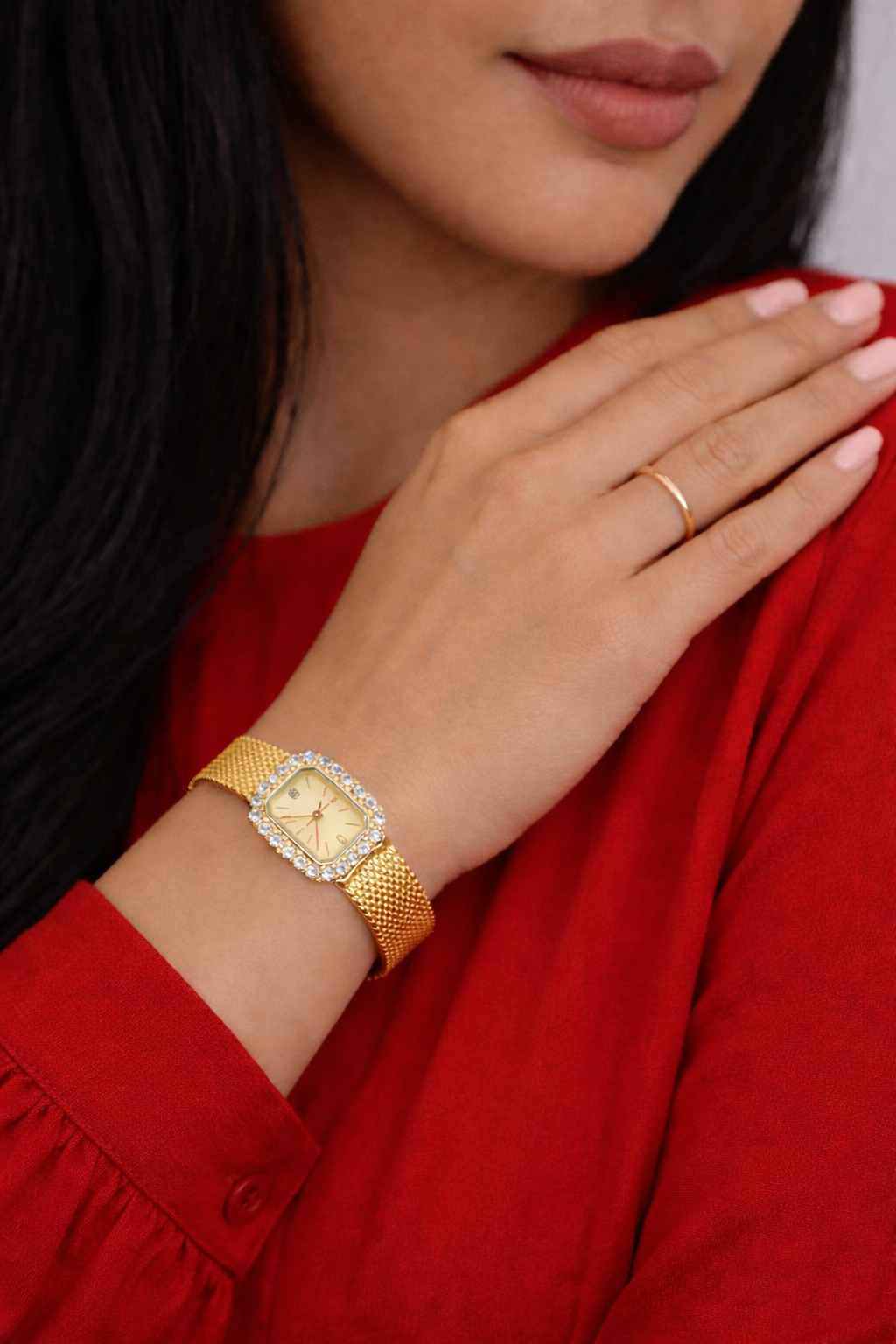 Noir gold watch
